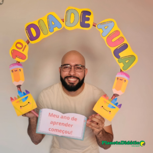 Hula Hoop Frame – First Day of School + Sign